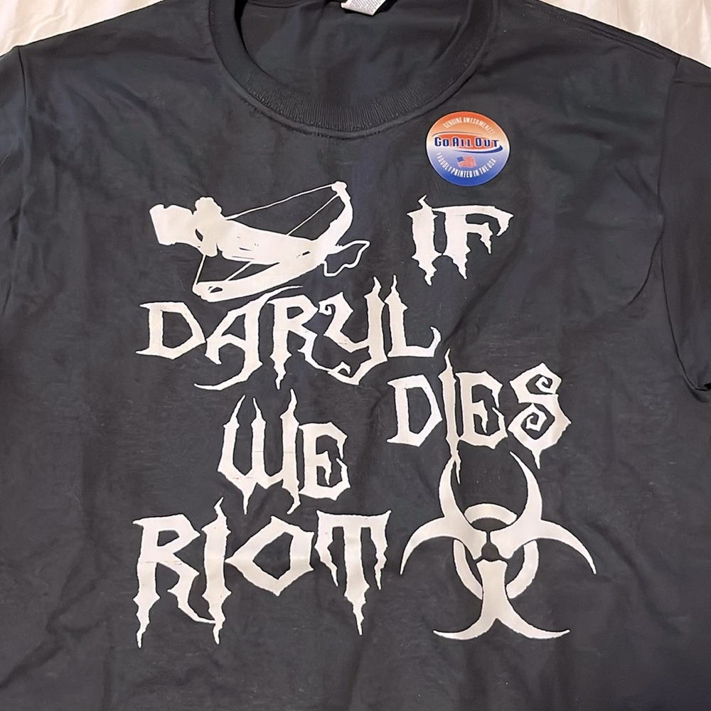 NWOT The Walking Dead Graphic Tee
